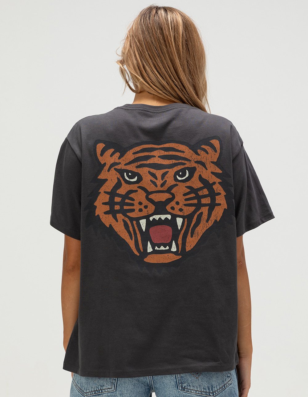 WRANGLER Tiger Womens Girlfriend Tee - WASHED BLACK