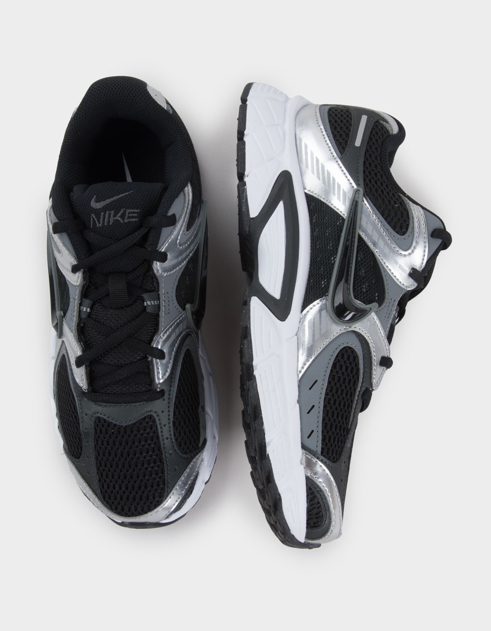 NIKE V5 RNR Mens Shoes - BLK/SMOKE