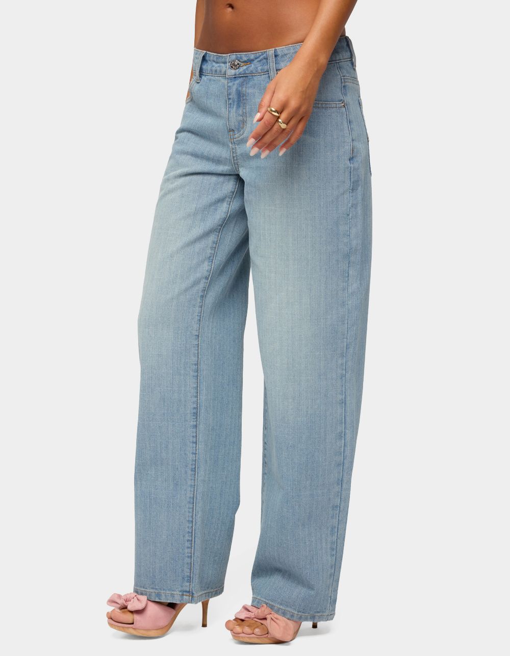 EDIKTED Cresida Low Rise Straight Leg Jeans - LIGHT BLUE