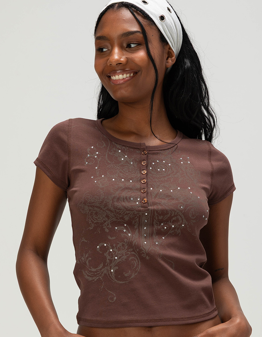 FULL TILT Tattoo Art Rhinestone Womens Henley Baby Tee - BROWN
