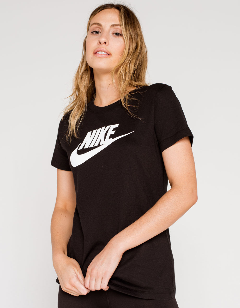 womens the nike tee
