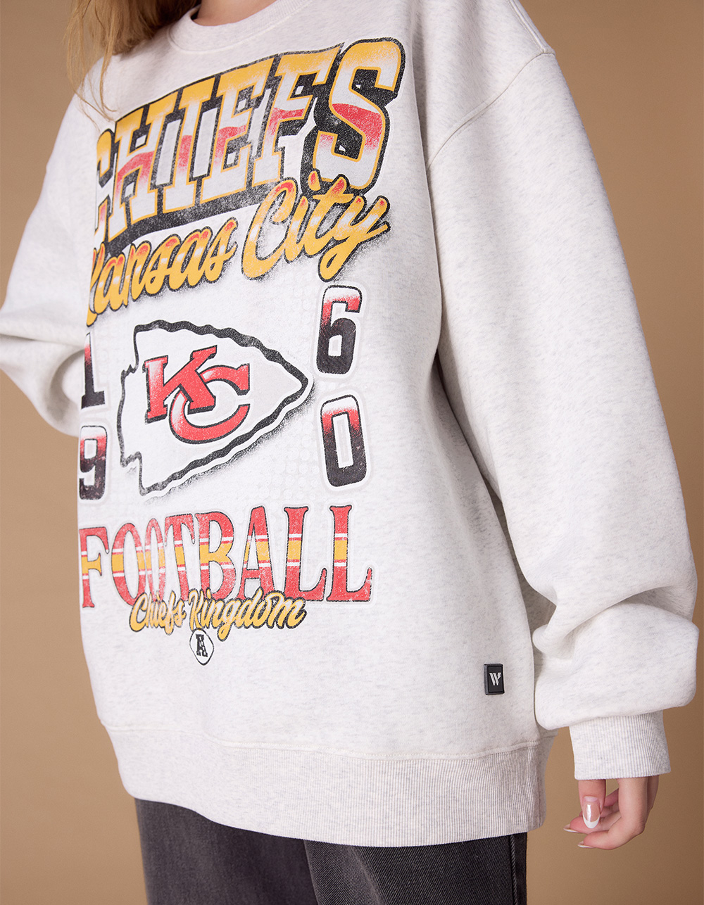 THE WILD COLLECTIVE Kansas City Chiefs Womens Crewneck Sweatshirt - GRAY
