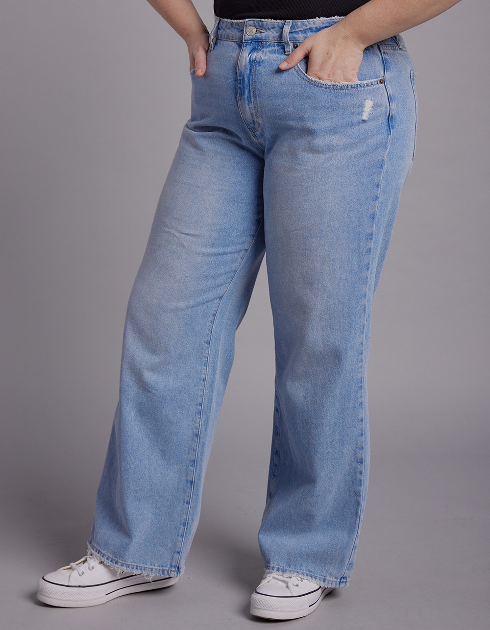 RSQ Womens High Rise Baggy Jeans LIGHT WASH Tillys