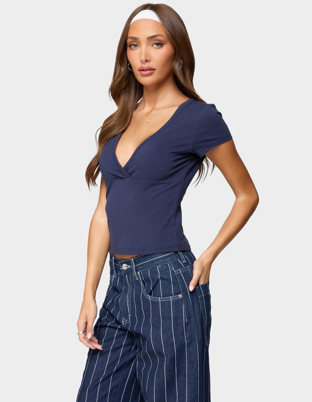 EDIKTED Merinda V-Neck Tee - NAVY