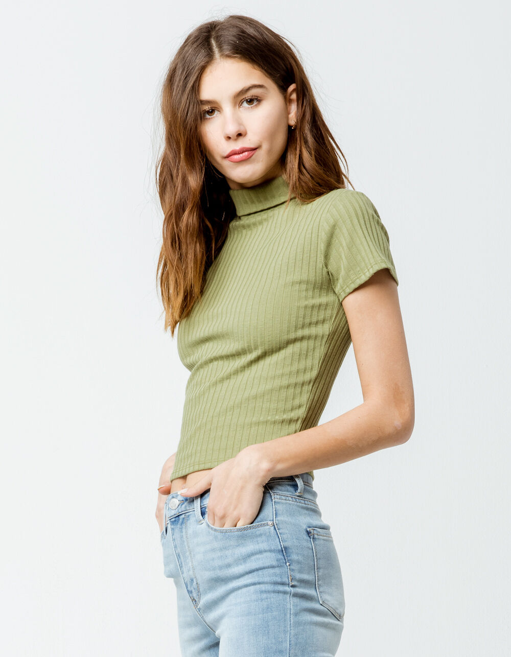 SKY AND SPARROW Solid Turtleneck Olive Womens Tee image number 1