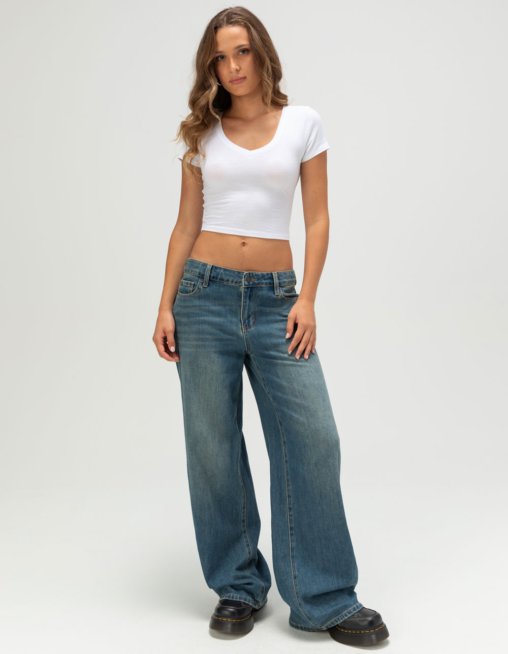 BOZZOLO Womens V-Neck Tee - WHITE