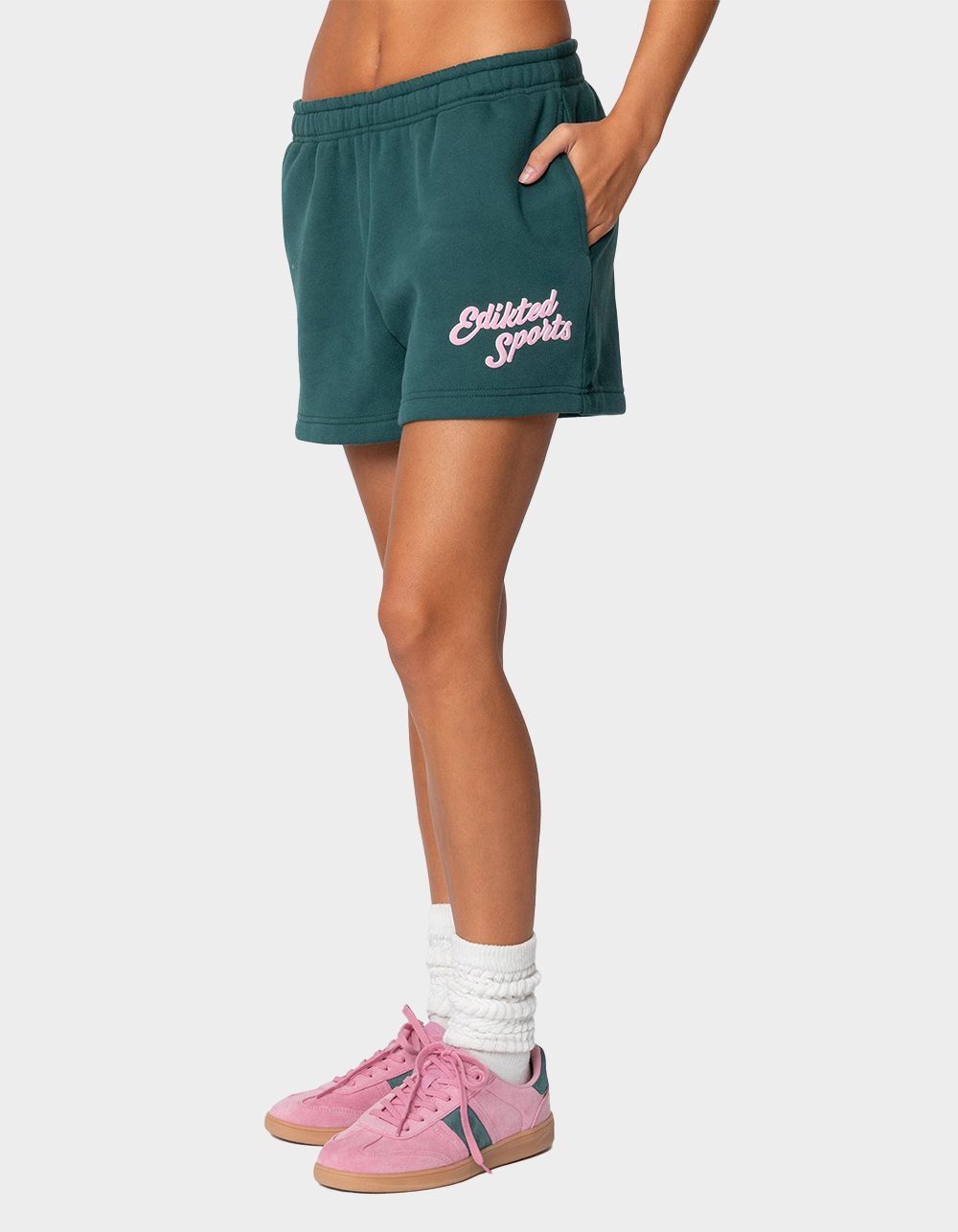 EDIKTED So Sporty Sweat Shorts - GREEN