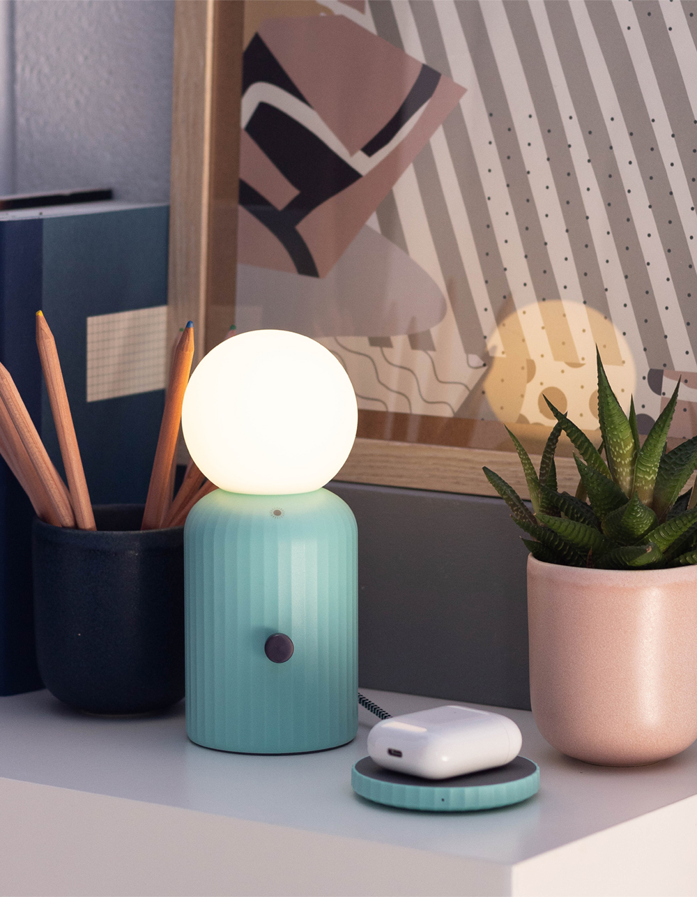 LUND LONDON Wireless Lamp And Charger - MINT | Tillys