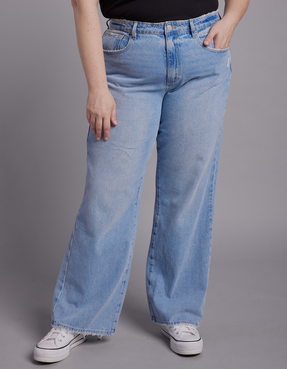 RSQ Womens High Rise Baggy Jeans LIGHT WASH Tillys