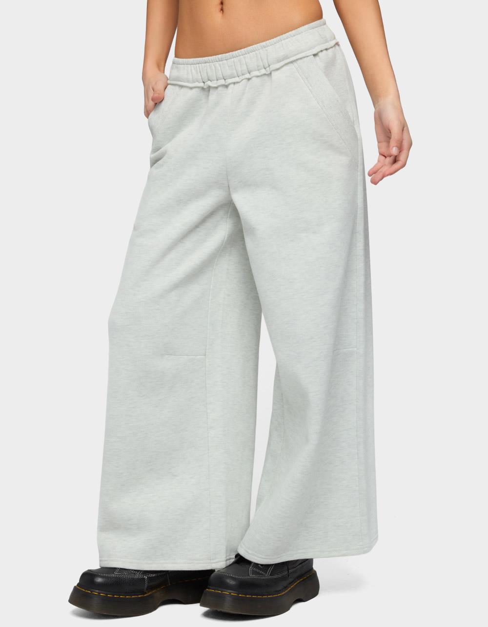EDIKTED Petite Kori Oversized Sweatpants - GRAY