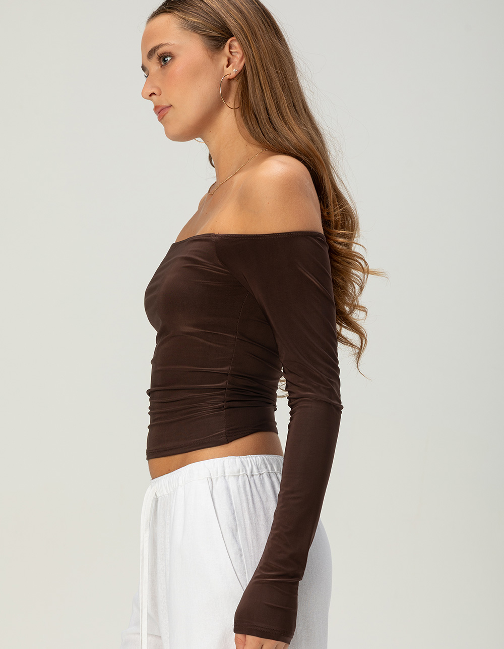 TILLYS Butter Soft Off The Shoulder Womens Long Sleeve Top - DARK BROWN