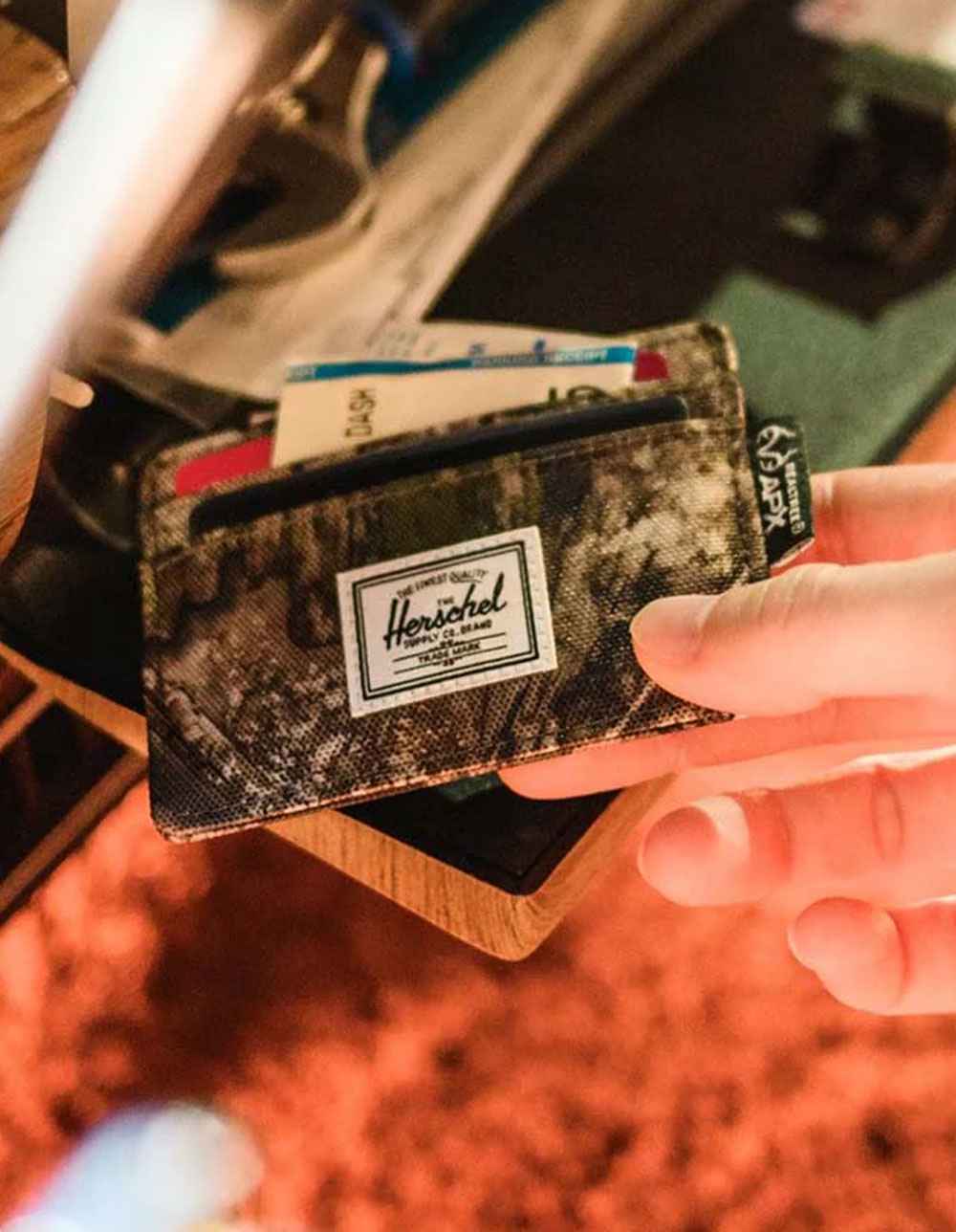 HERSCHEL SUPPLY CO. Realtree® Charlie Cardholder Wallet - CAMO