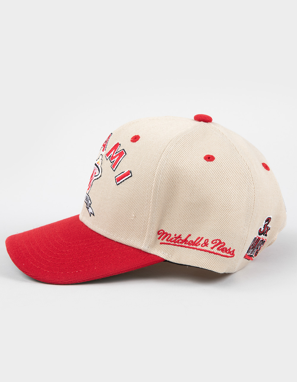 MITCHELL & NESS Miami Heat Pro Crown Snapback Hat - OATMEAL
