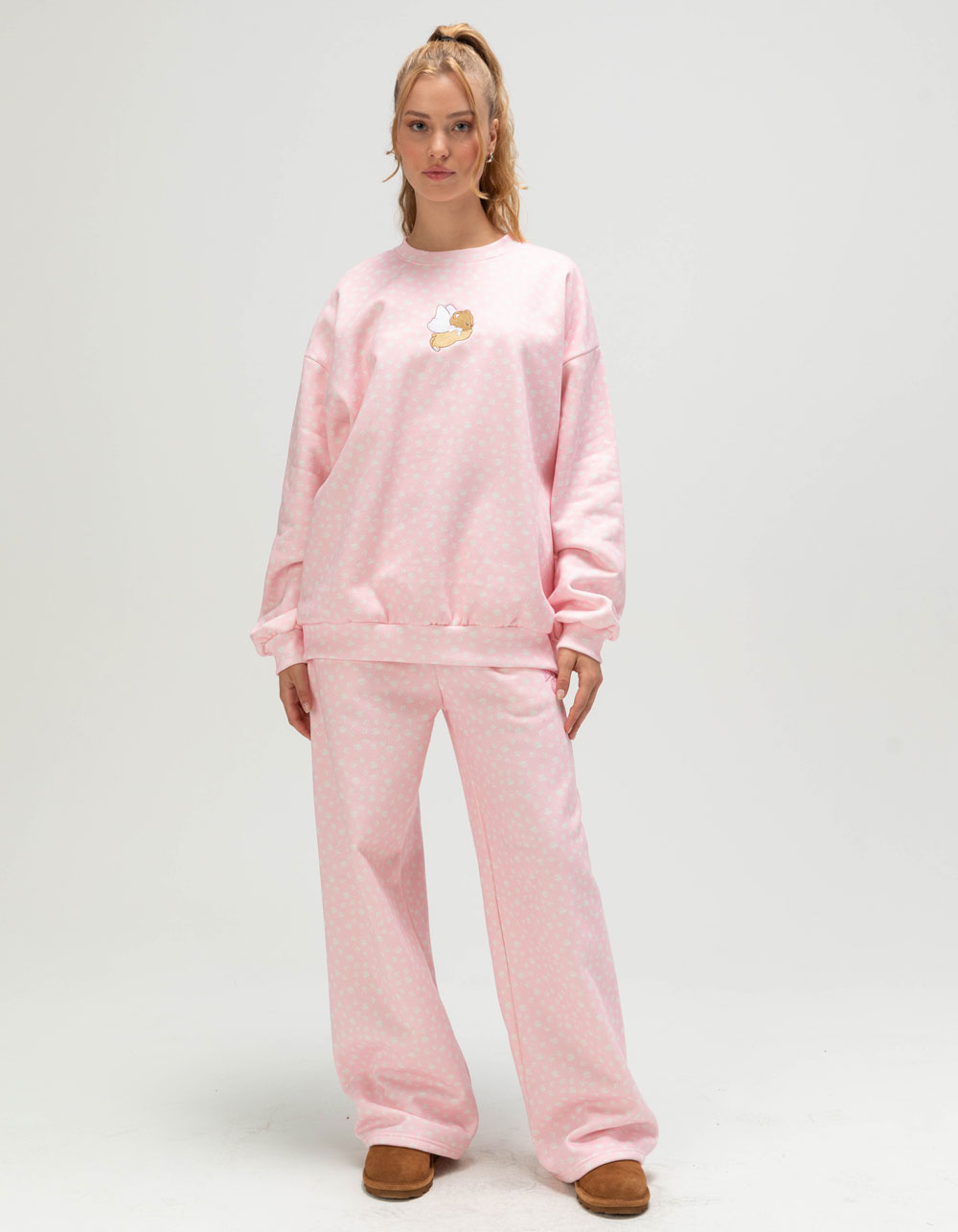 HAPPY CAMP3R Angel Bear Womens Crewneck Sweatshirt - BABY PINK