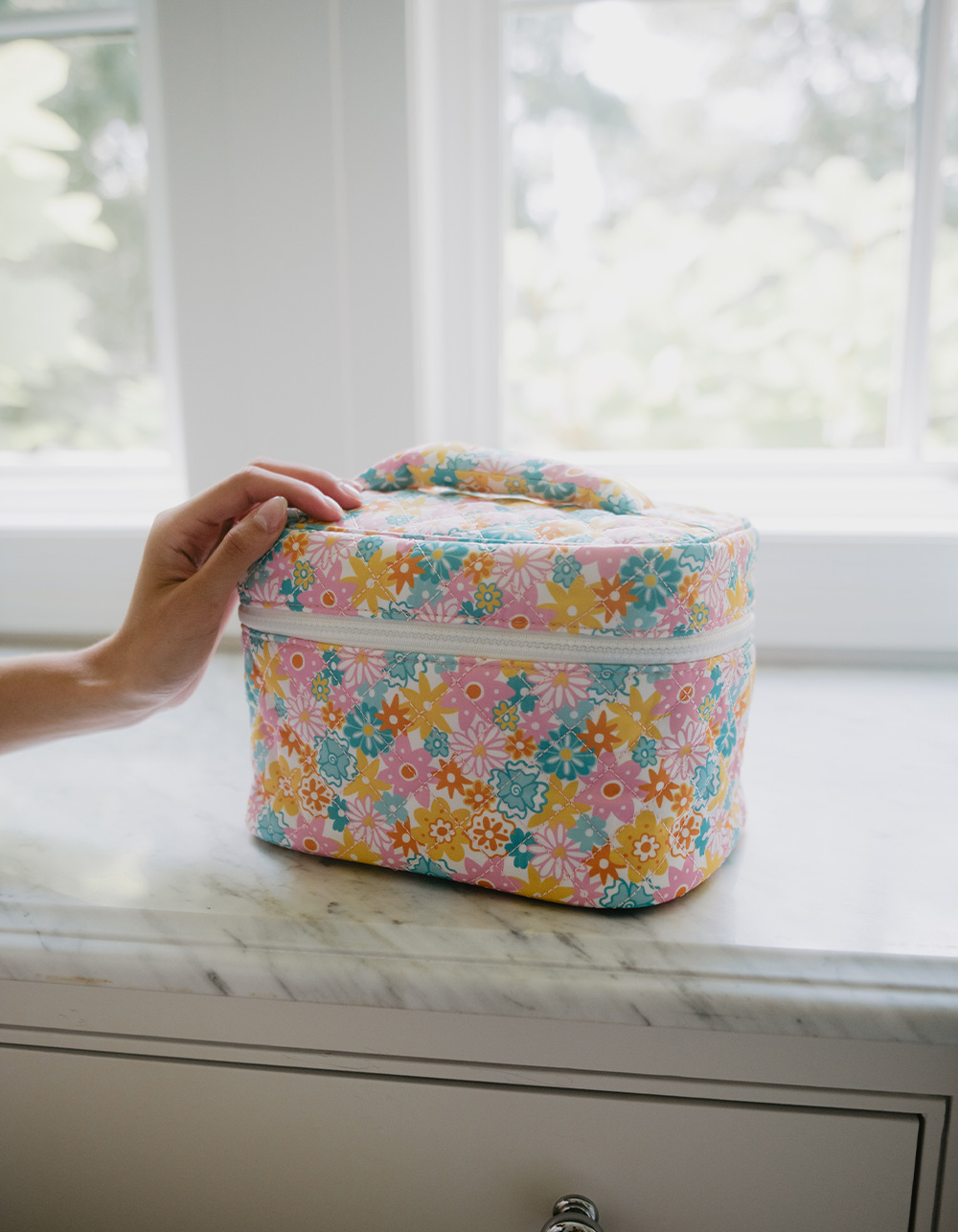 KATYDID Spring Flowers Make Up Bag - WHITE/MULTI