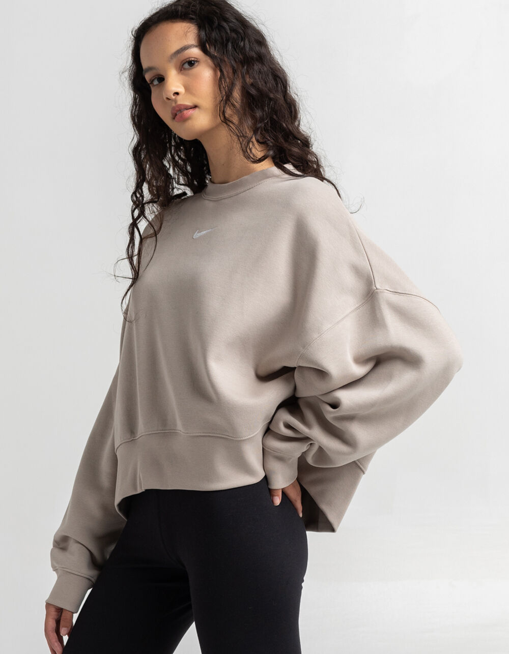 NIKE Sportswear Essential Womens Oversized Crew Sweatshirt - CREAM | Tillys