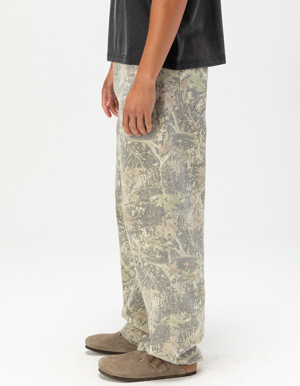 RSQ Mens Baggy Camo Print 5 Pocket Pants