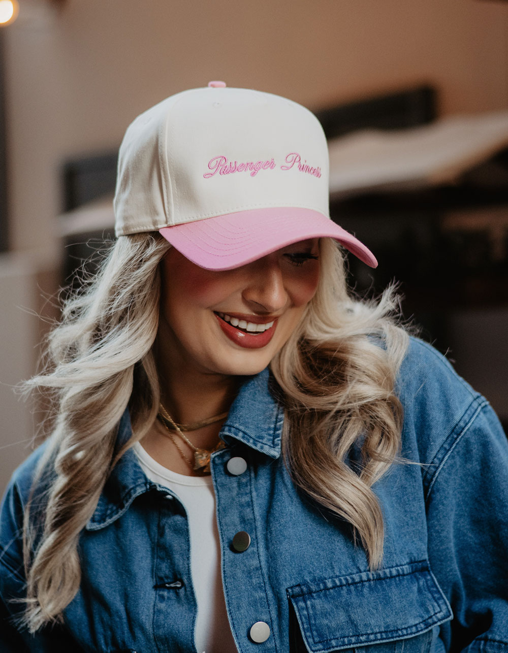 KATYDID Passenger Princess Two-Toned Vintage Hat - PINK