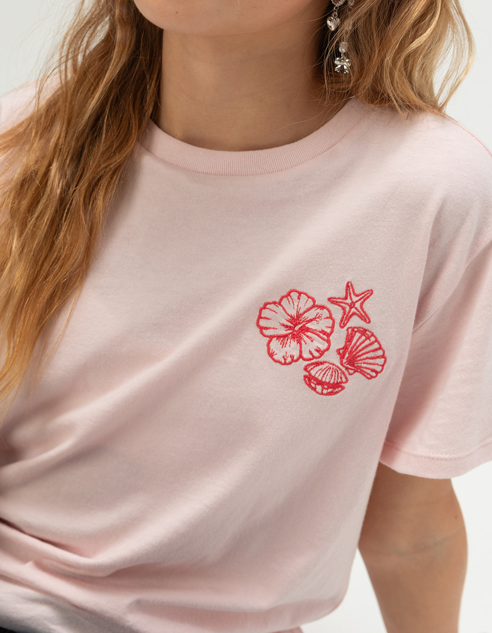 FULL TILT Embroidered Beach Icon Girls Boyfriend Tee - LIGHT PINK
