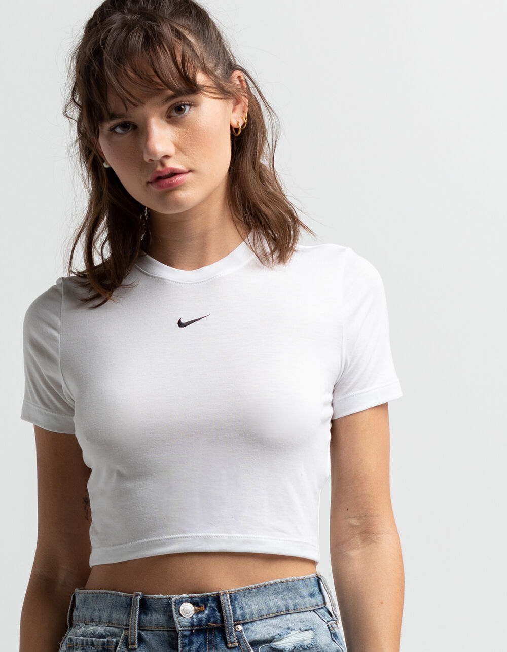 ildsted rekruttere forene NIKE Sportswear Essential Womens Slim Fit Crop Tee - WHITE | Tillys