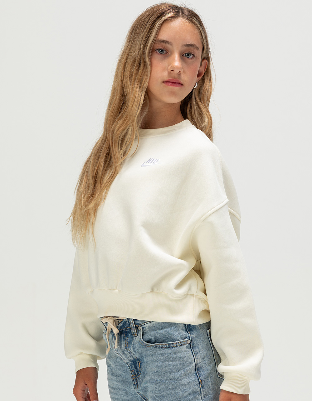 NIKE Sportswear Club Fleece Girls Boxy Crewneck Sweatshirt - BUTTER