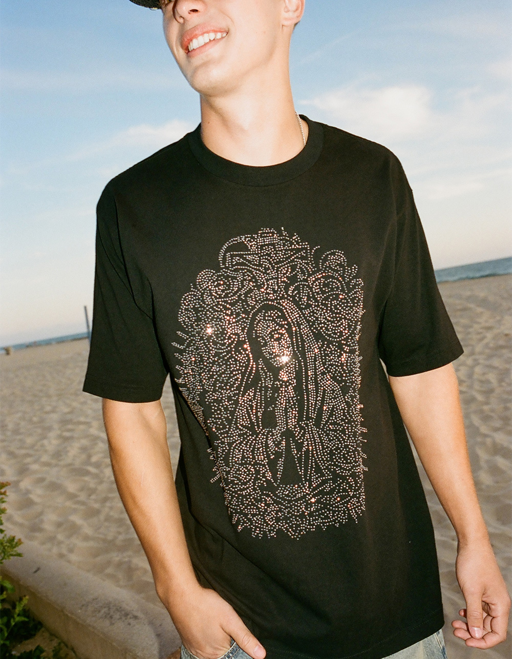 LA FAMILIA Mother Mary Rhinestone Mens Heavyweight Boxy Tee