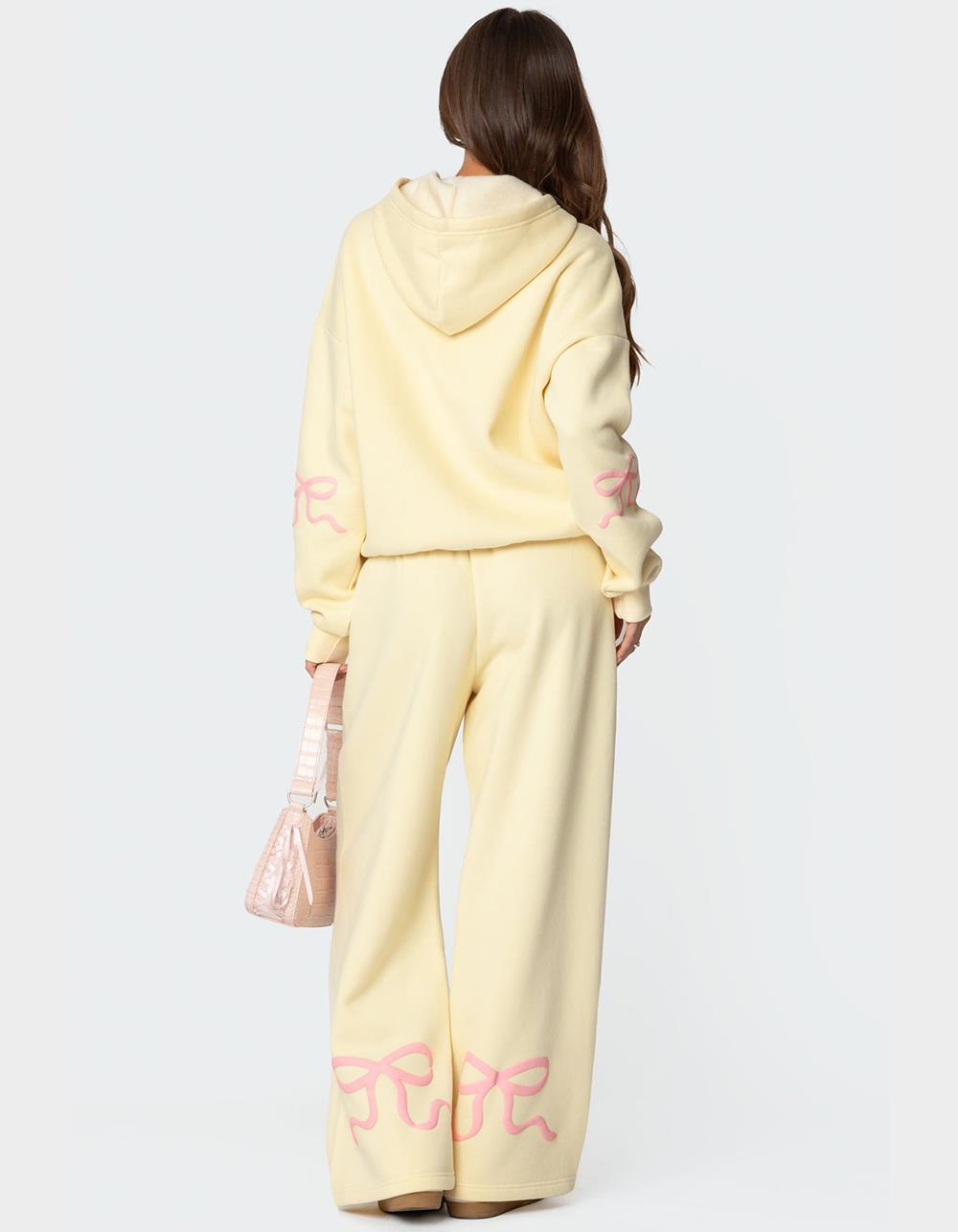 EDIKTED Bonney Bow Detail Sweatpants - YELLOW