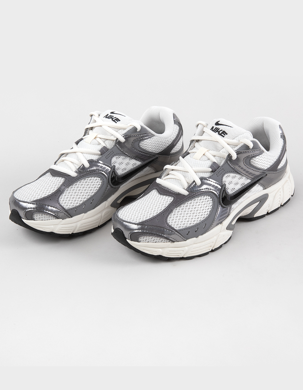 NIKE V5 RNR Mens Shoes - GRAY COMBO