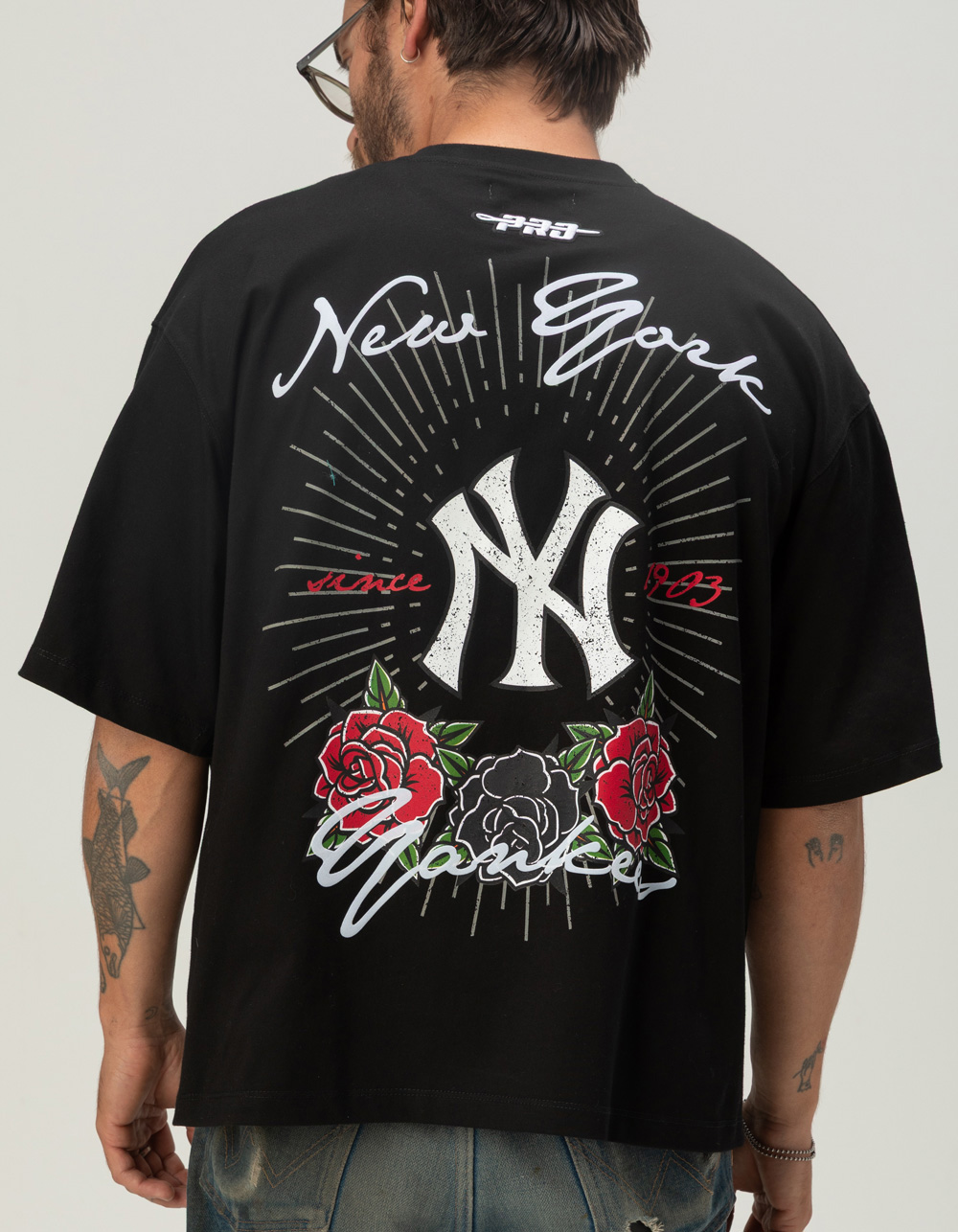 PRO STANDARD New York Yankees Roses Mens Boxy Tee - BLACK