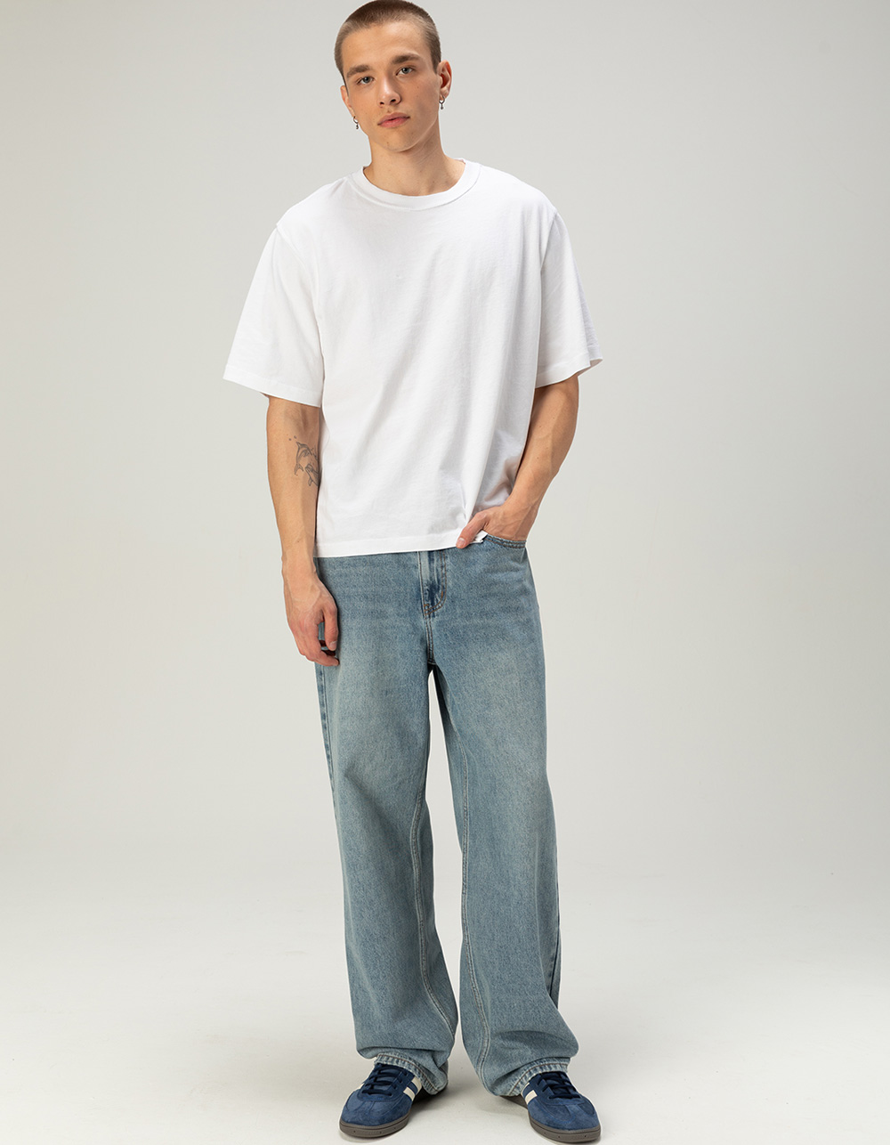RSQ Mens Baggy Embroidered Jeans