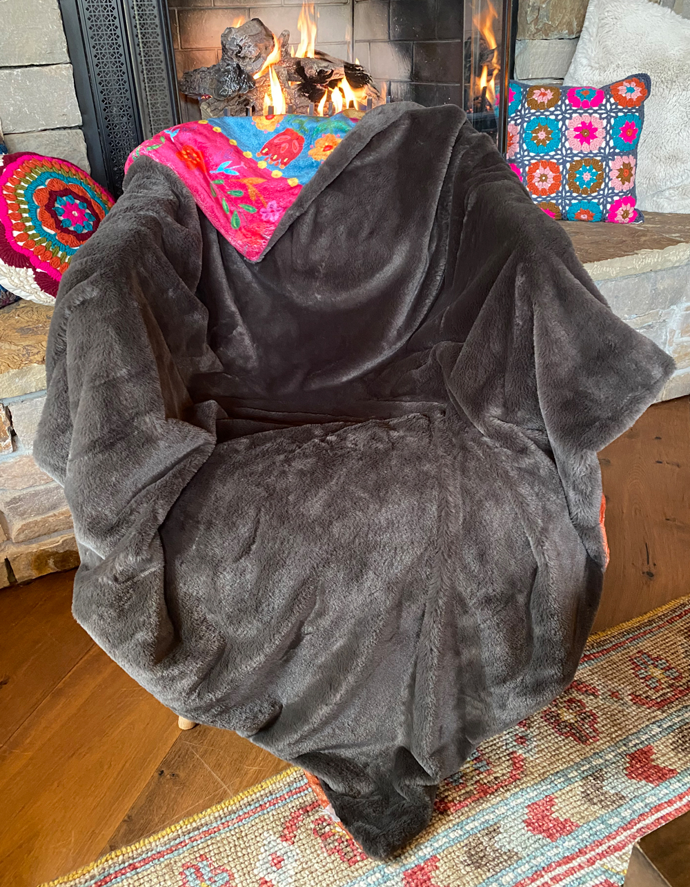 NATURAL LIFE Faux Fur Jewel Border Blanket MULTI Tillys