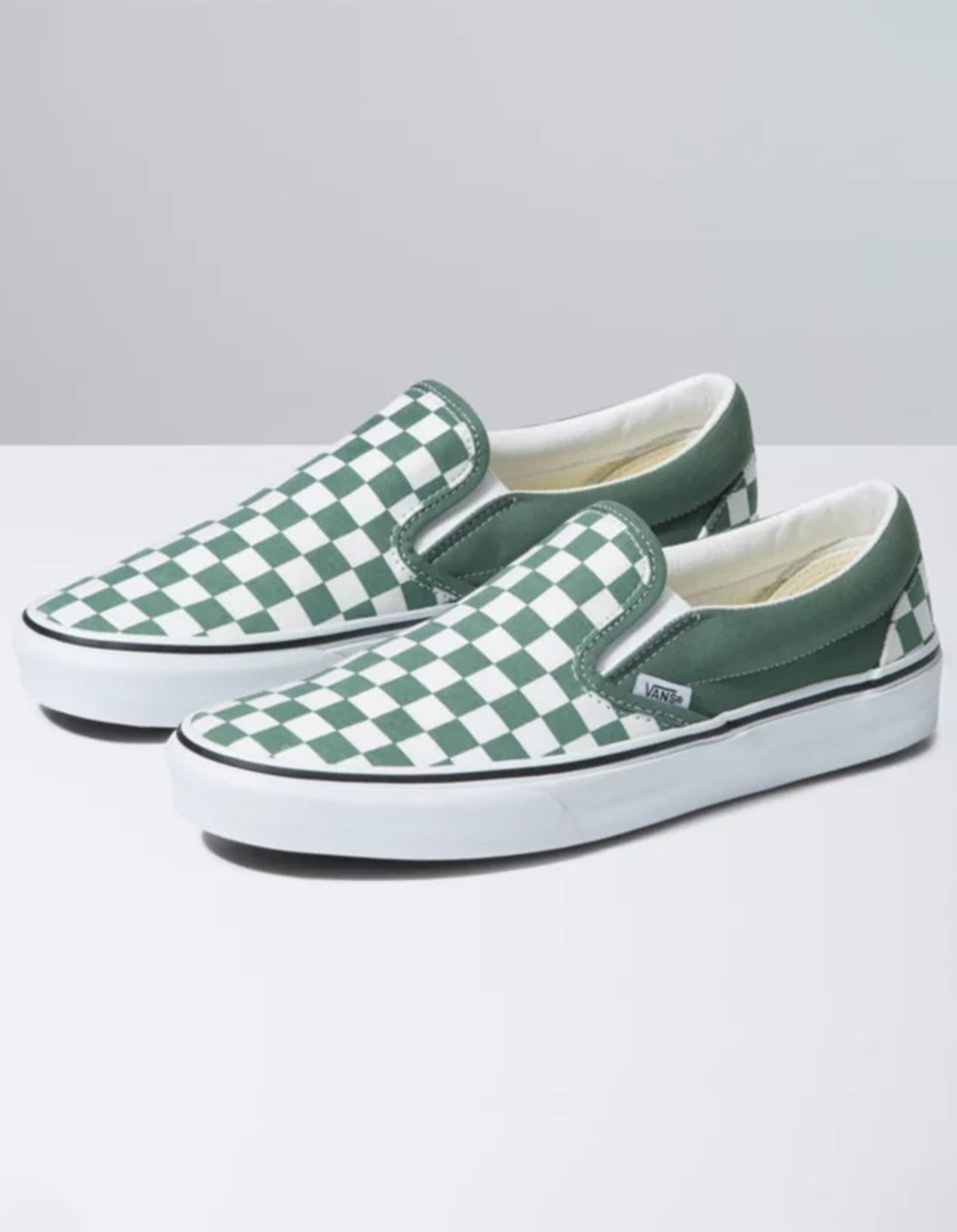 VANS Color Theory Classic Slip-On Shoes - GREEN/WHITE | Tillys