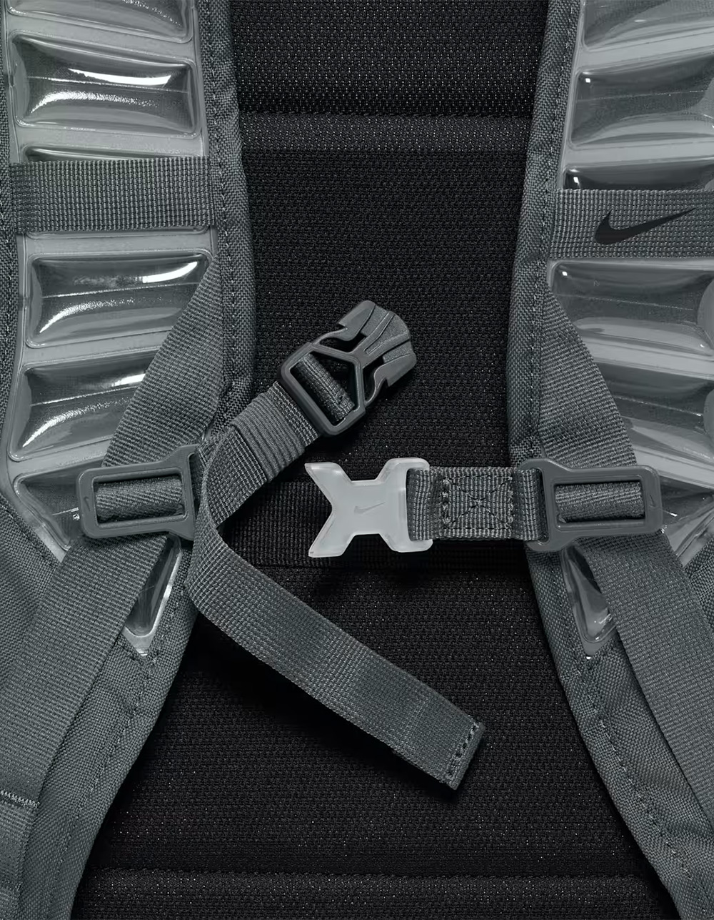 NIKE Varsity Elite Backpack - GRAY