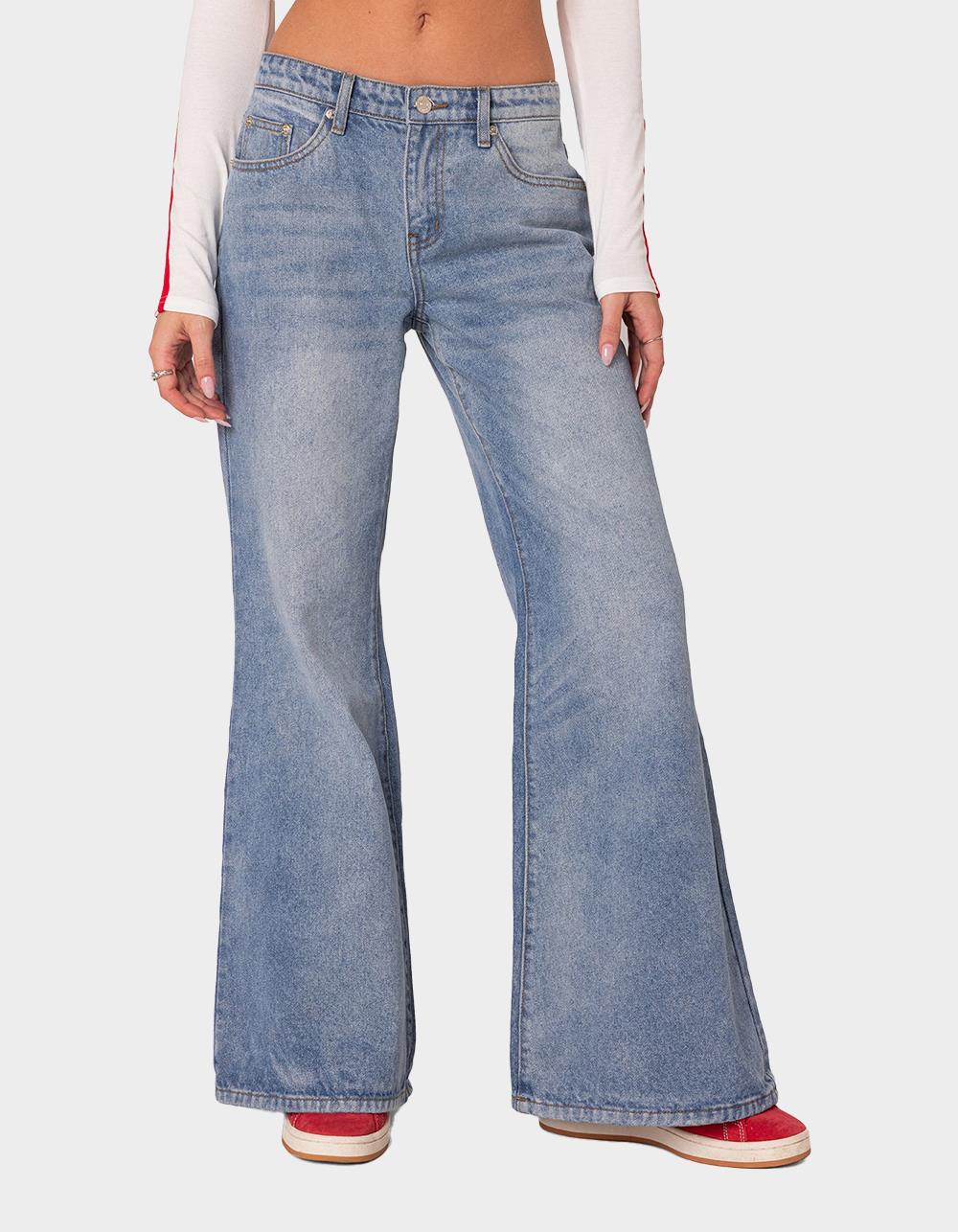EDIKTED Low Rise Wide Leg Jeans - LIGHT BLUE