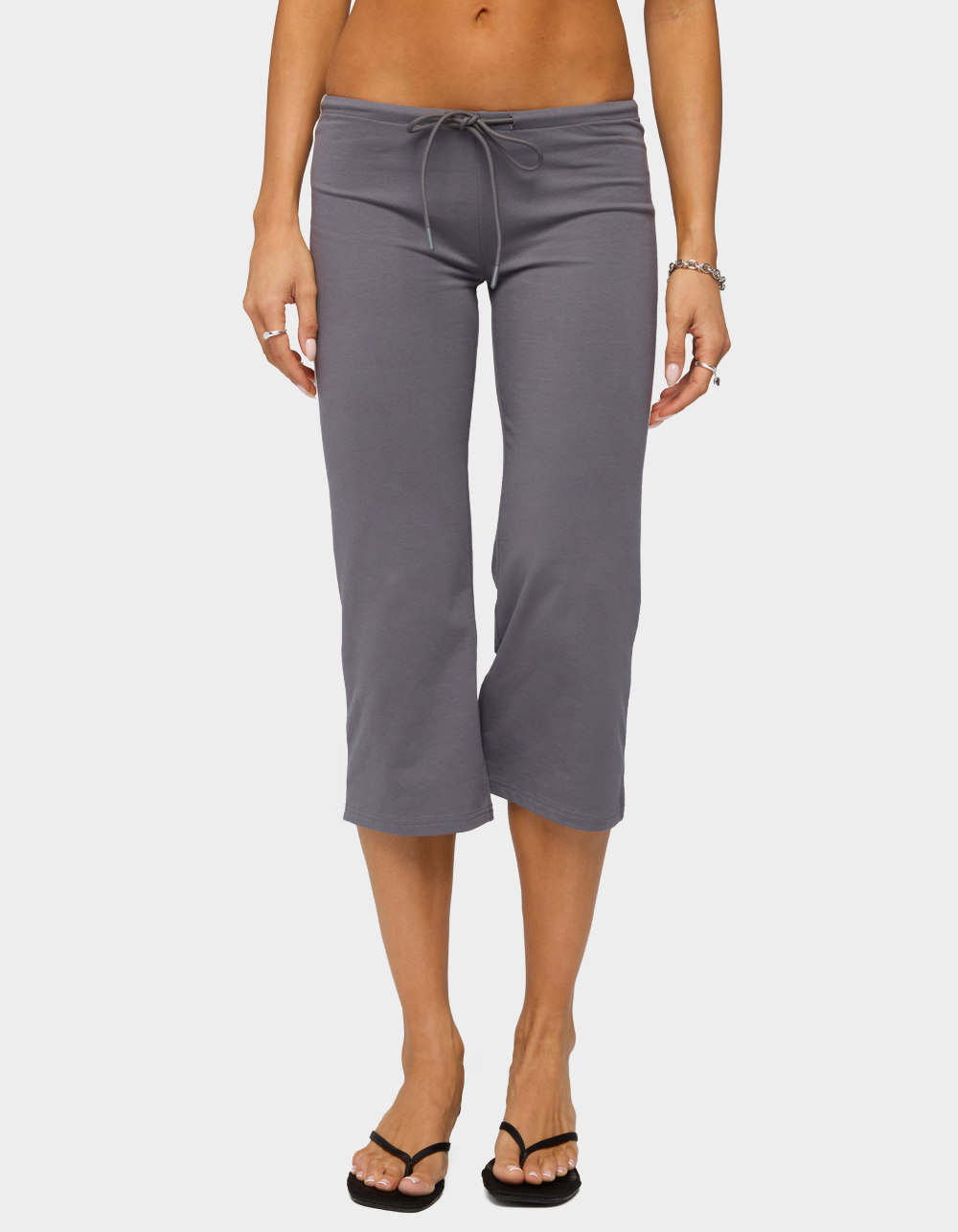 EDIKTED Milene Contrast French Terry Capri Pants - CHARCOAL