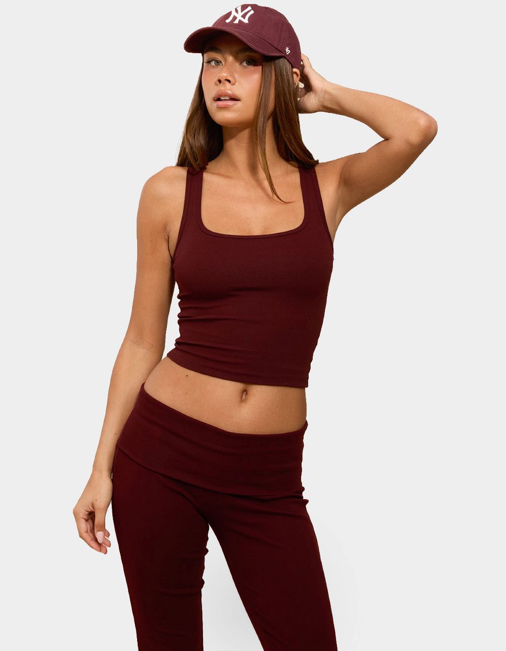 EDIKTED Linda Ribbed Scoop Neck Tank Top - DK RED