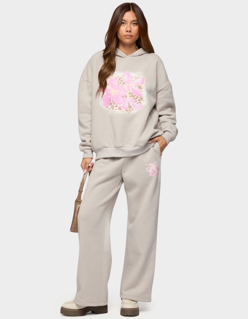 EDIKTED Wild Petal Sweatpants - BEIGE