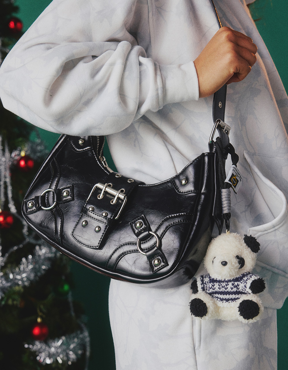 FULL TILT Panda Baer Sweater Plush Bag Charm - BLK/WHT