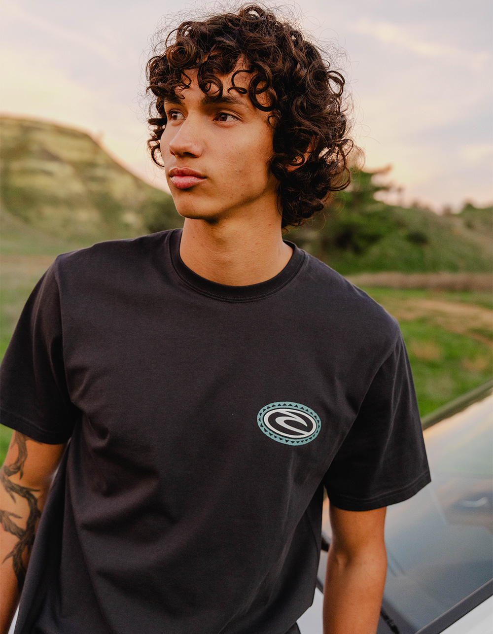 RIP CURL Trad Mens Relaxed Tee - WASHED BLACK