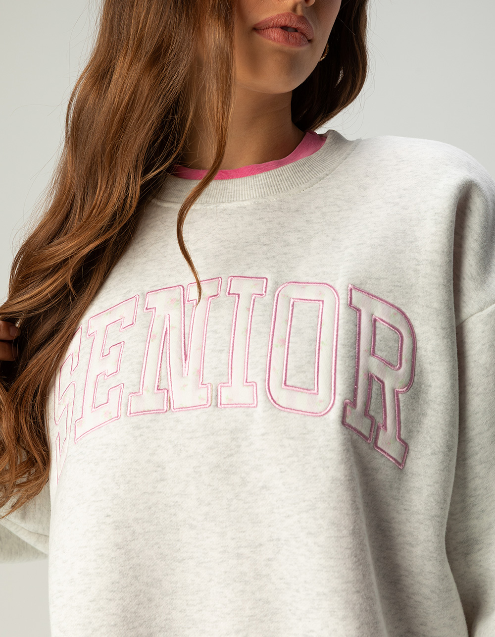 HAPPY CAMP3R Senior Womens Crewneck Sweatshirt - HEATHER GRAY