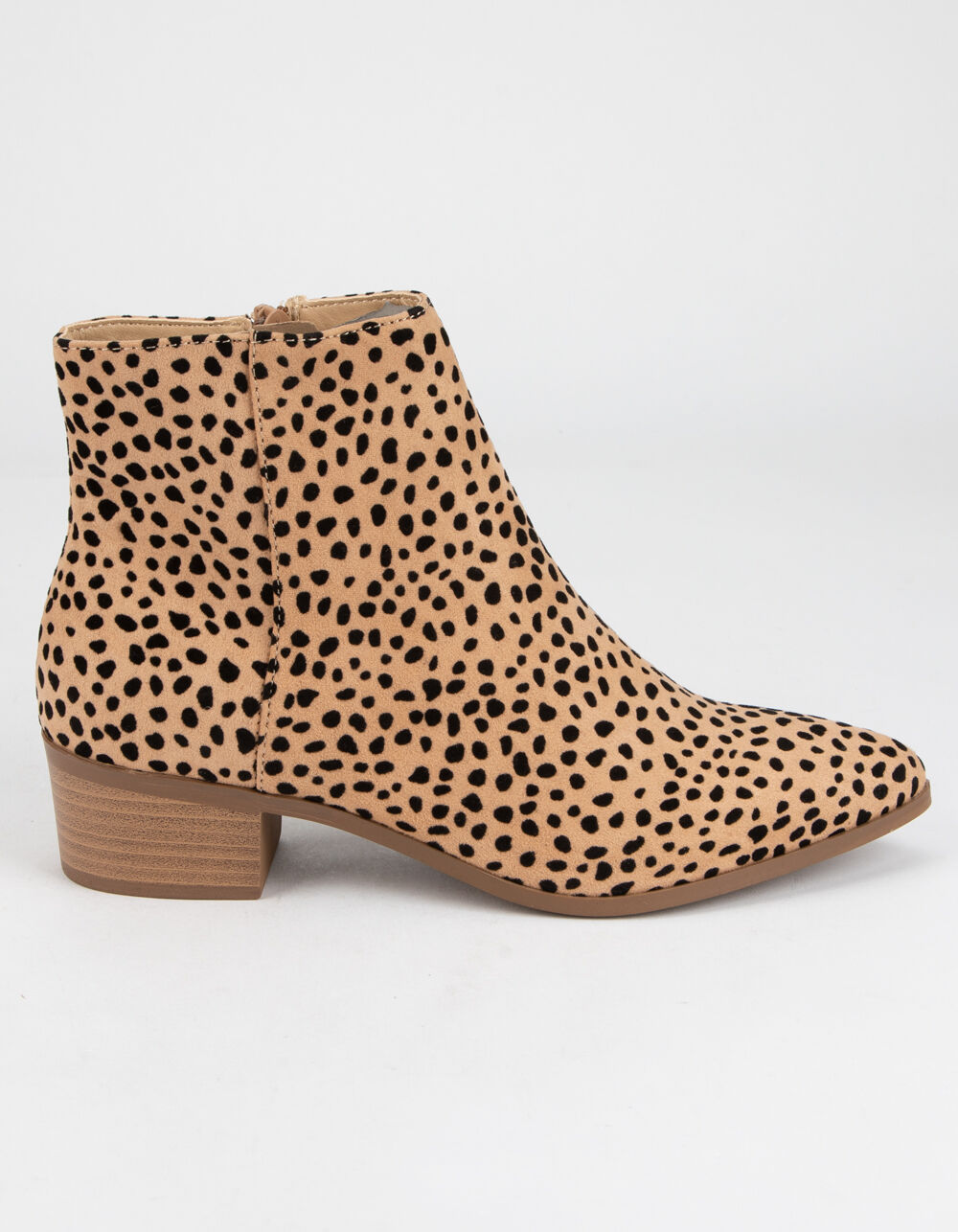 CITY CLASSIFIED Point Toe Cheetah Womens Booties image number 1