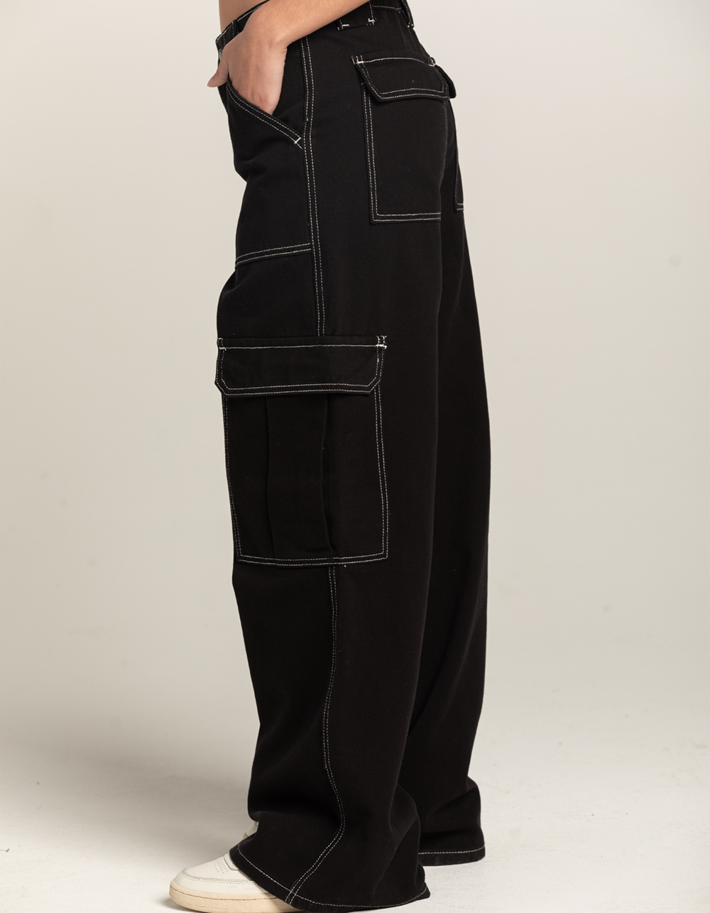 RSQ Womens Baggy Cargo Pants - BLACK - 25 | Tillys
