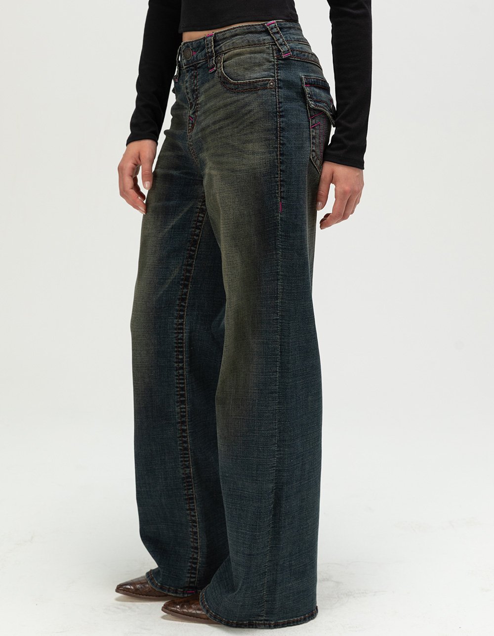 TRUE RELIGION Bobbi Big T Womens Baggy Jeans - MEDIUM WASH