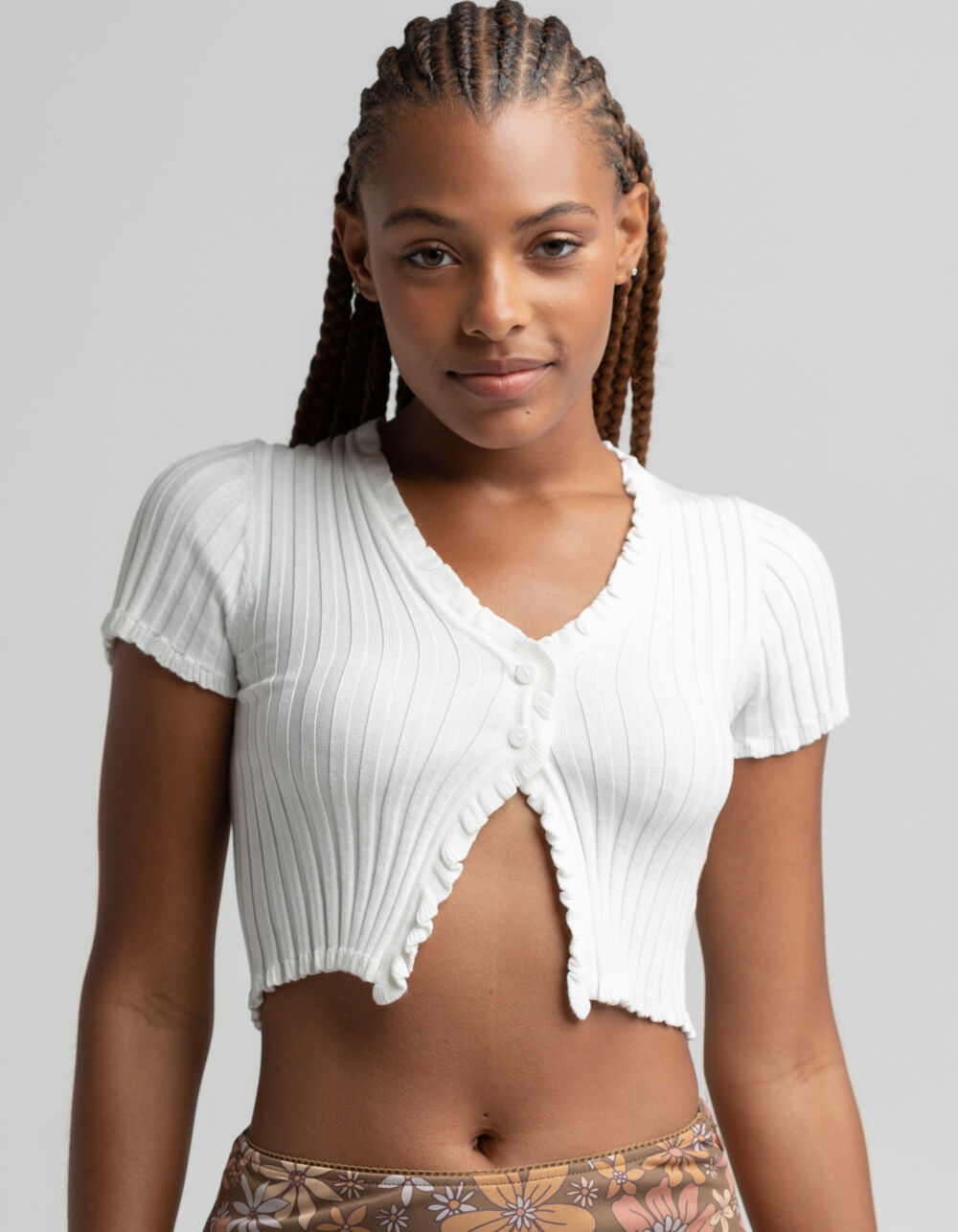 LOVE TREE Womens Ruffle Trim Crop 