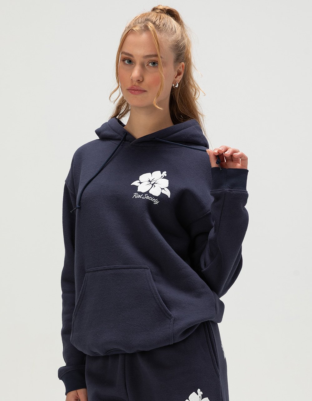 RIOT SOCIETY Beach Womens Hoodie - NAVY