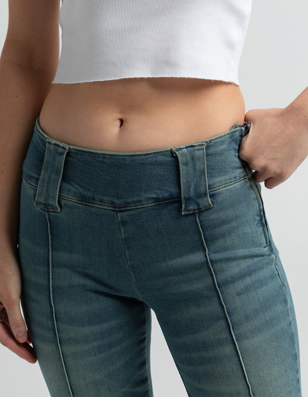 BDG Urban Outfitters Low Rise Missy 