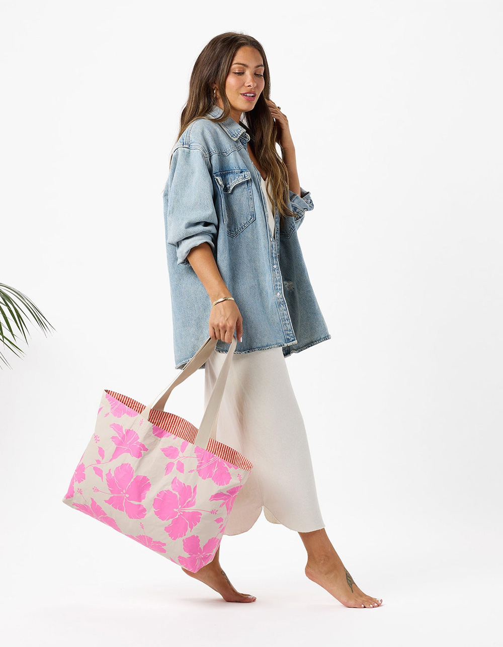 ALOHA COLLECTION Cabana Holo Holo Tote Bag - RED COMBO