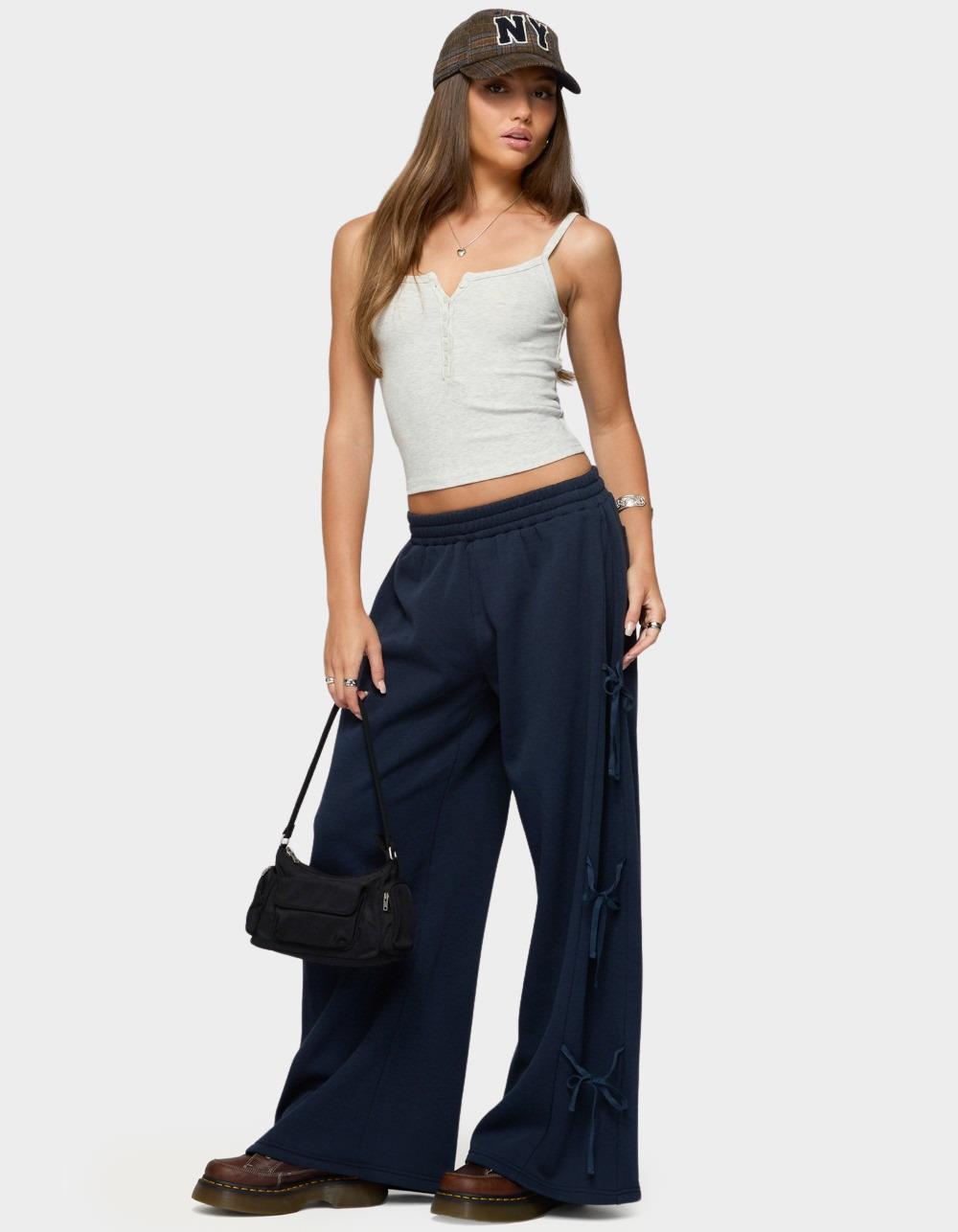 EDIKTED Claudette Baggy Ribbon Sweatpants