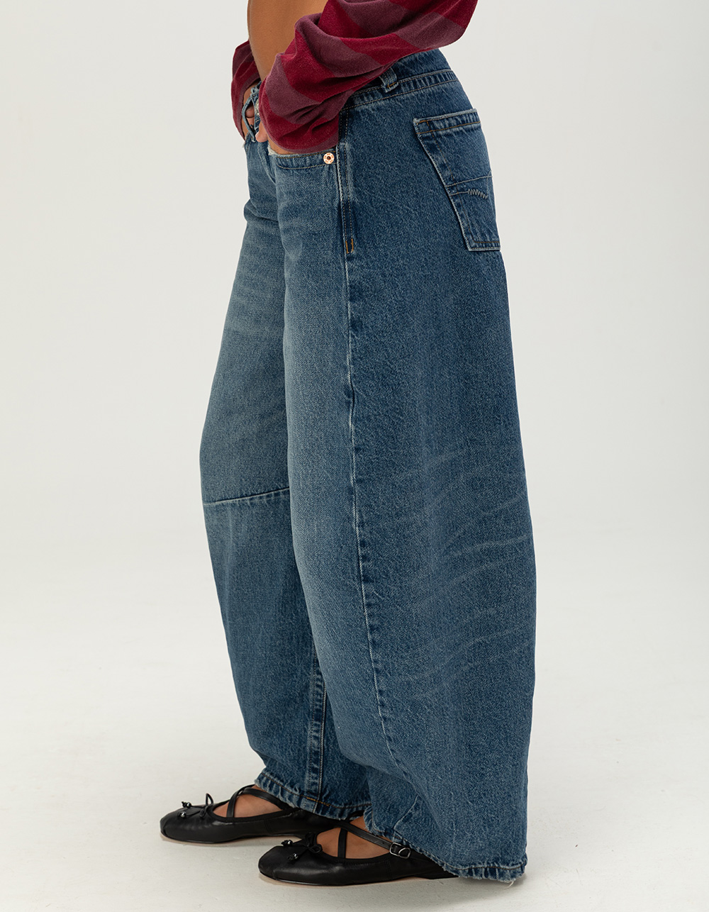 BDG Urban Outfitters Kayla Low Rise Cocoon Womens Jeans - MEDIUM WASH