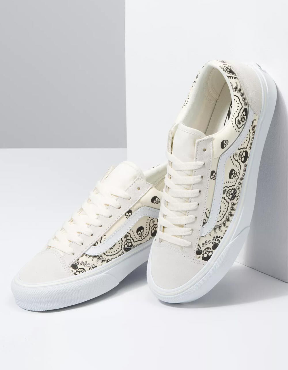 VANS Bandana Skull Style 36 Shoes OFF WHITE Tillys